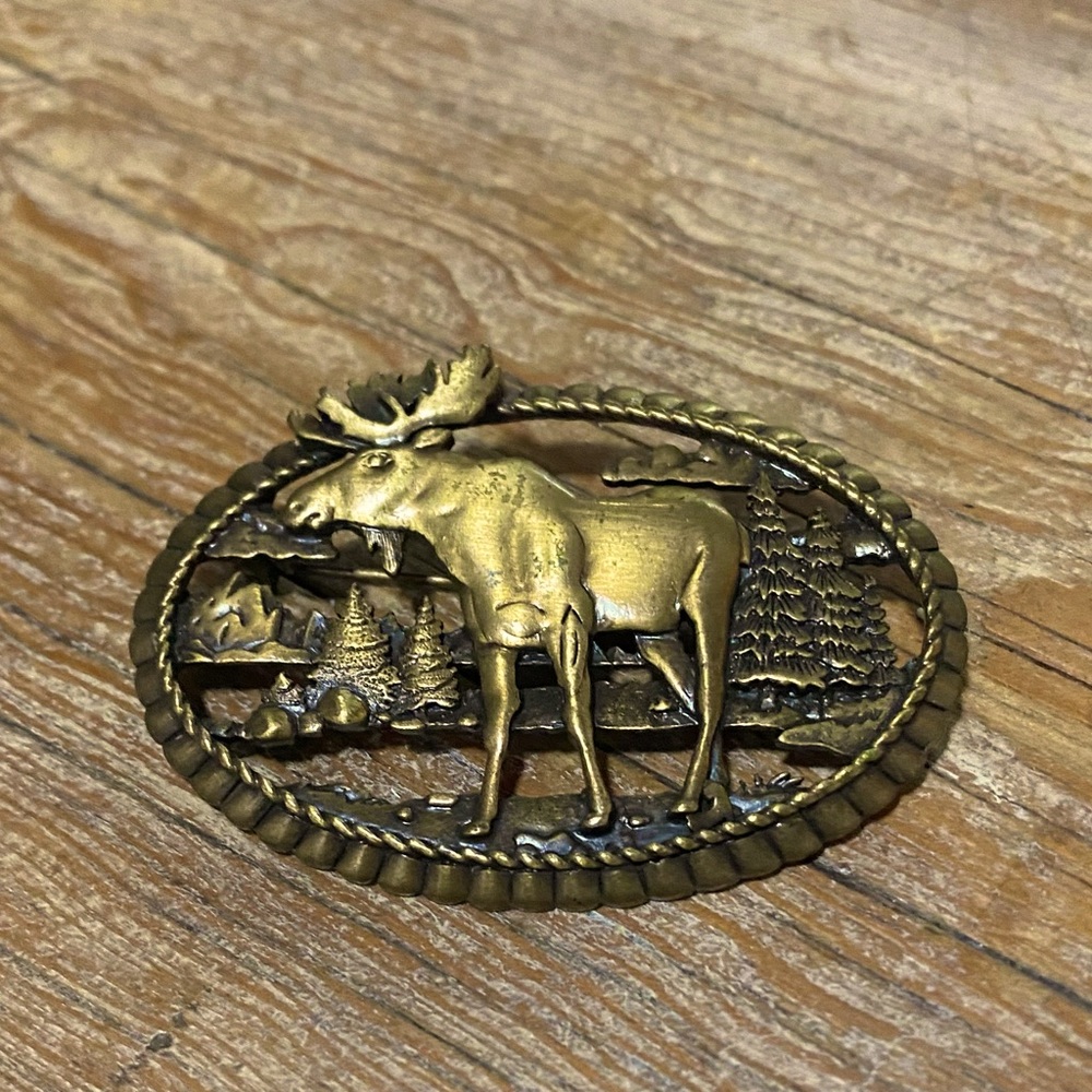 Vintage Signed JJ bronze Moose in The Wilderness Brooch/Pin